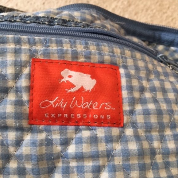 Lily Waters Expressions Quilted Floral Shoulder Zip Bag Blue White - Picture 4 of 16